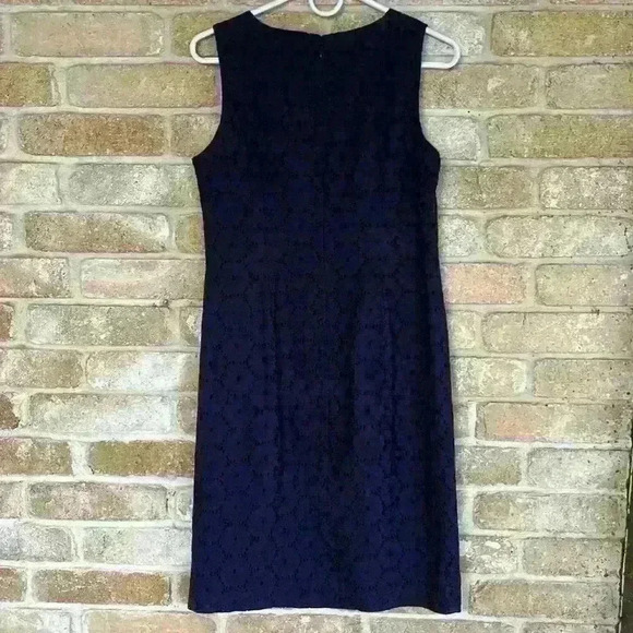 Talbots Navy Lace Crew Neck Sleeveless Sheath Dress Size 8 - Picture 4 of 4